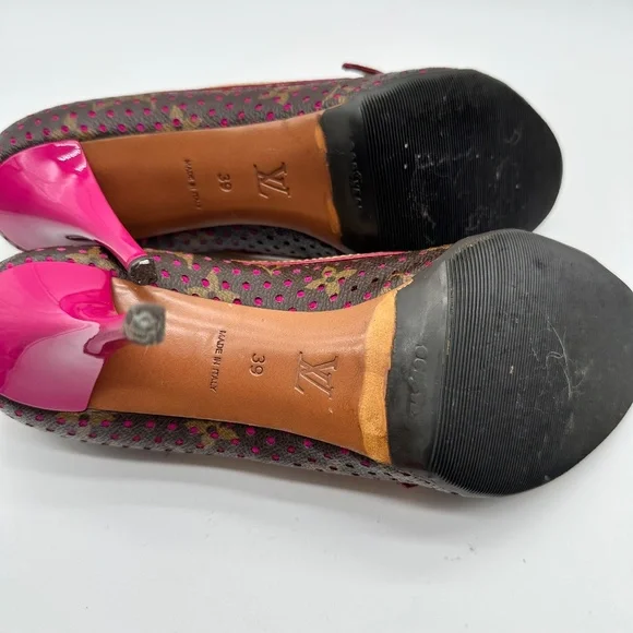 Louis Vuitton Monogram Canvas Pink Gold Lock Buckle Pumps Heels Shoes 8.5/39 - Picture 9 of 14